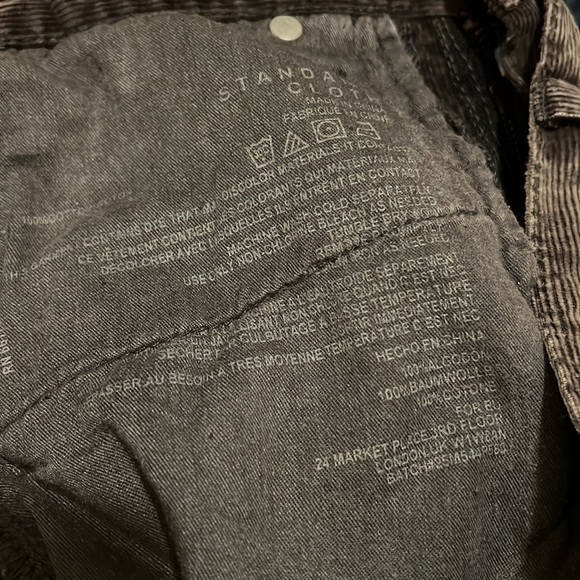 UO Standard Cloth Men's Gray Corduroy Skinny Tapered Pants - Picture 11 of 11